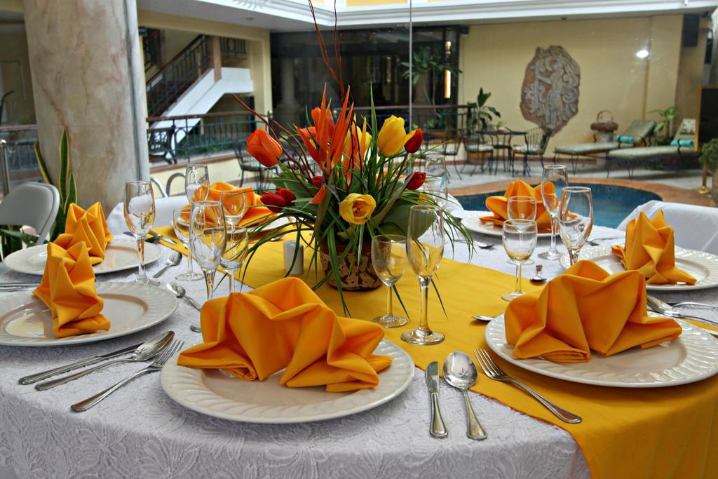 Hotel Residencial Mérida Buitenkant foto
